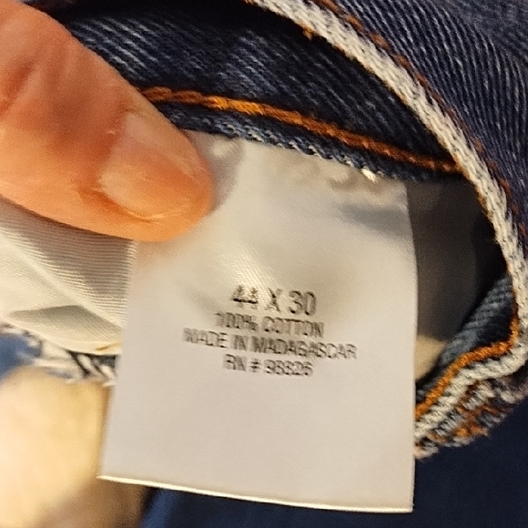 Men's Relaxed Fit Denim Jeans - Picture 4 of 5